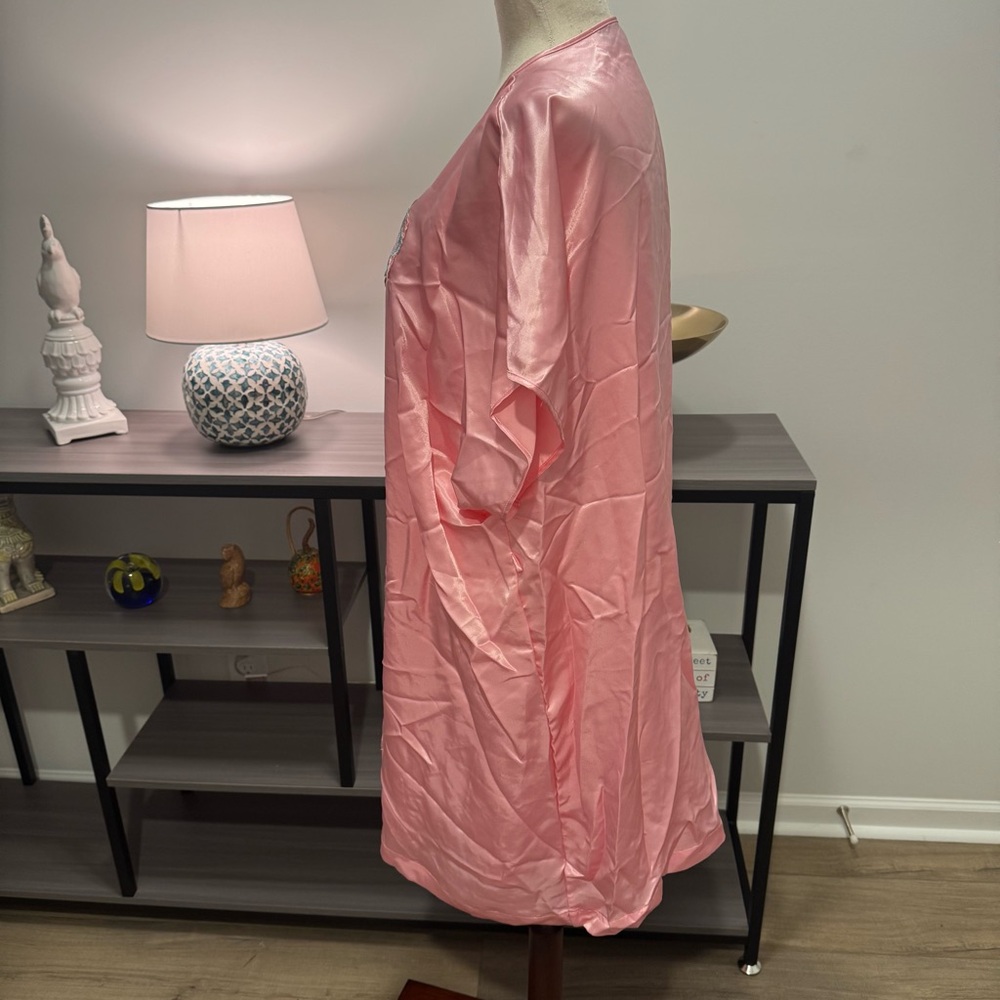 NWT Val Mode Lingerie 2-Piece Peignoir Set – Pink Satin & Floral Lace (Size M) - Picture 11 of 13